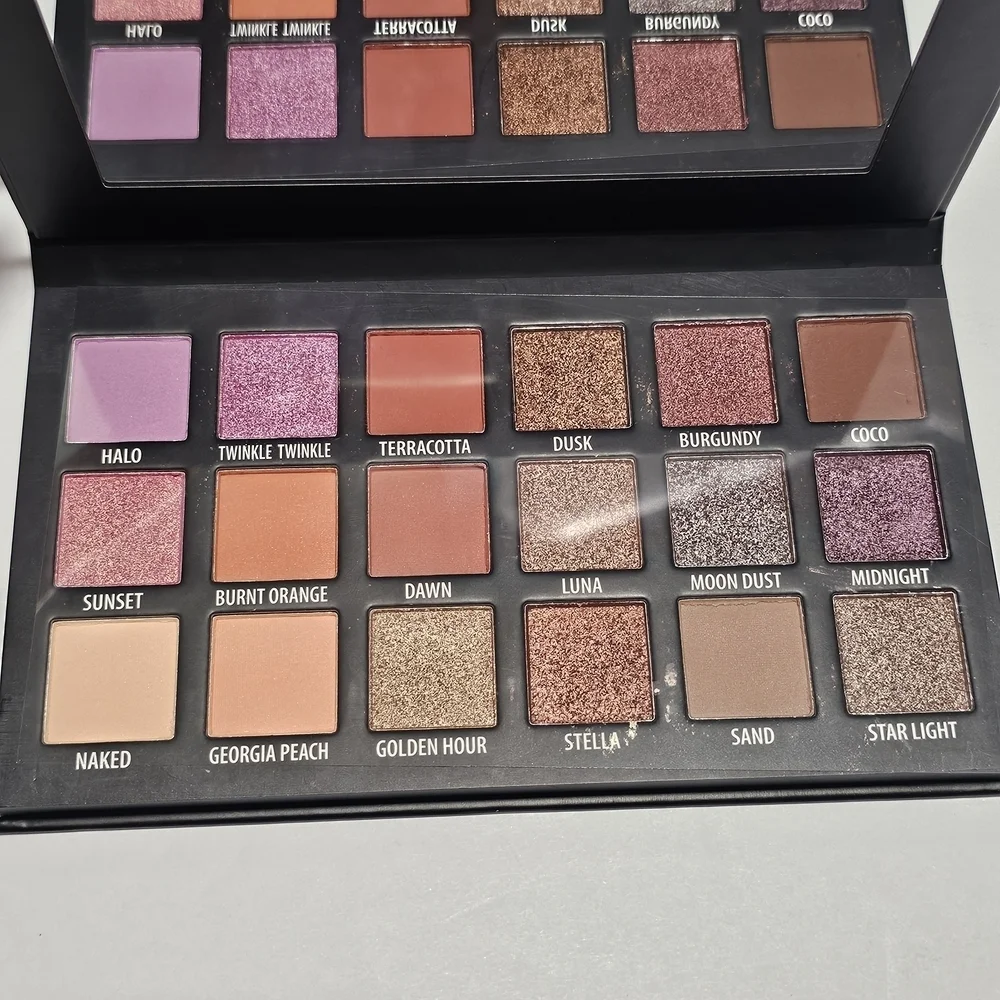NEW KAB Cosmetics Day And Night Eyeshadow Palette